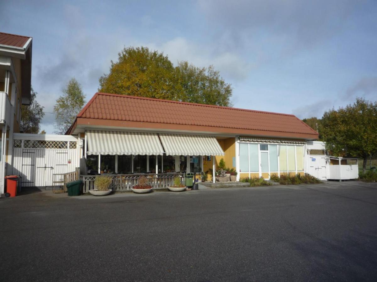 Haknaes Vandrarhem Järna エクステリア 写真